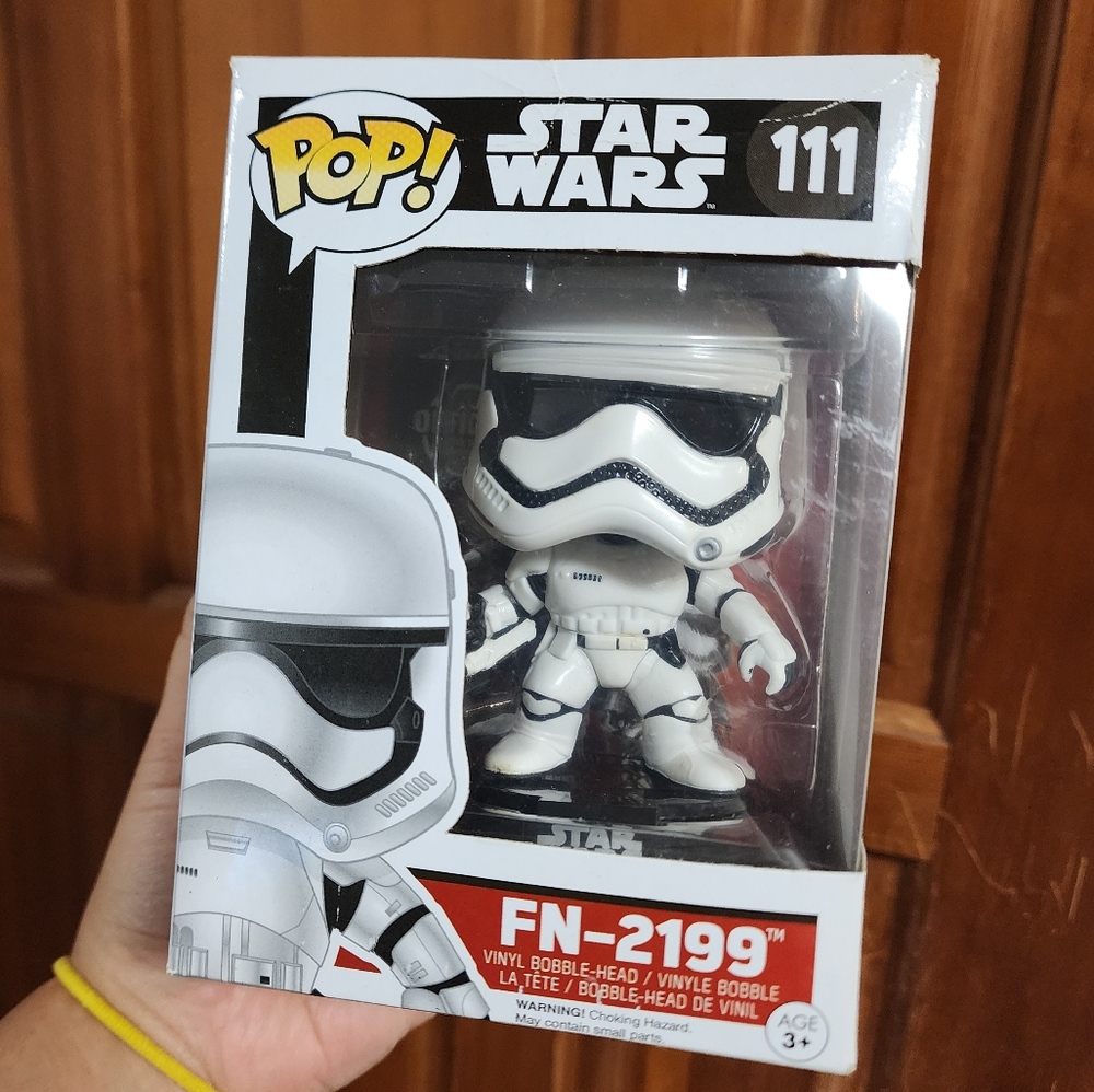 3/$10 Funko pop / Starwars FN-2199 / #111